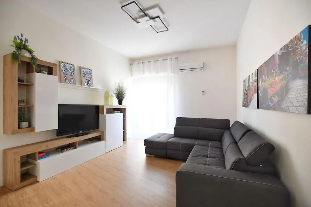 Iflat Normanni Lounge Apartment-1